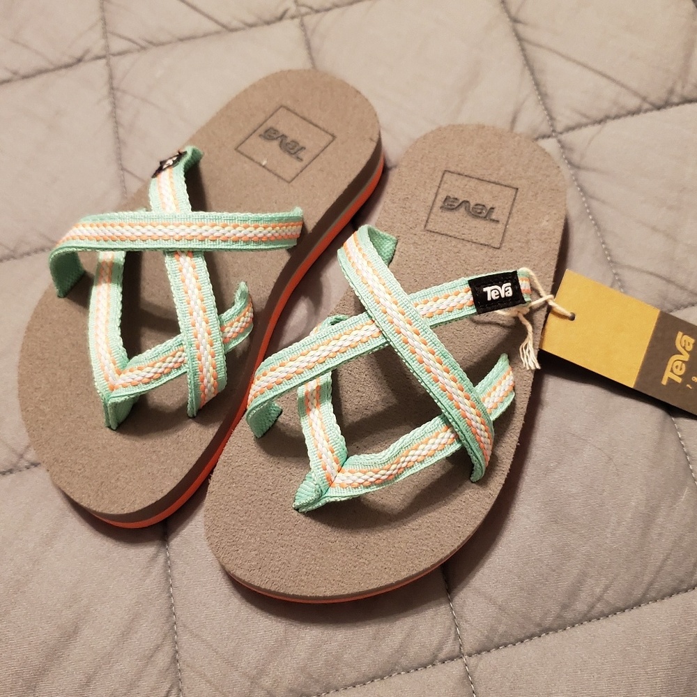 NWT Teva kids sandals